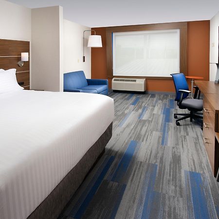 Holiday Inn Express & Suites By Ihg Altoona By Ihg Exteriör bild