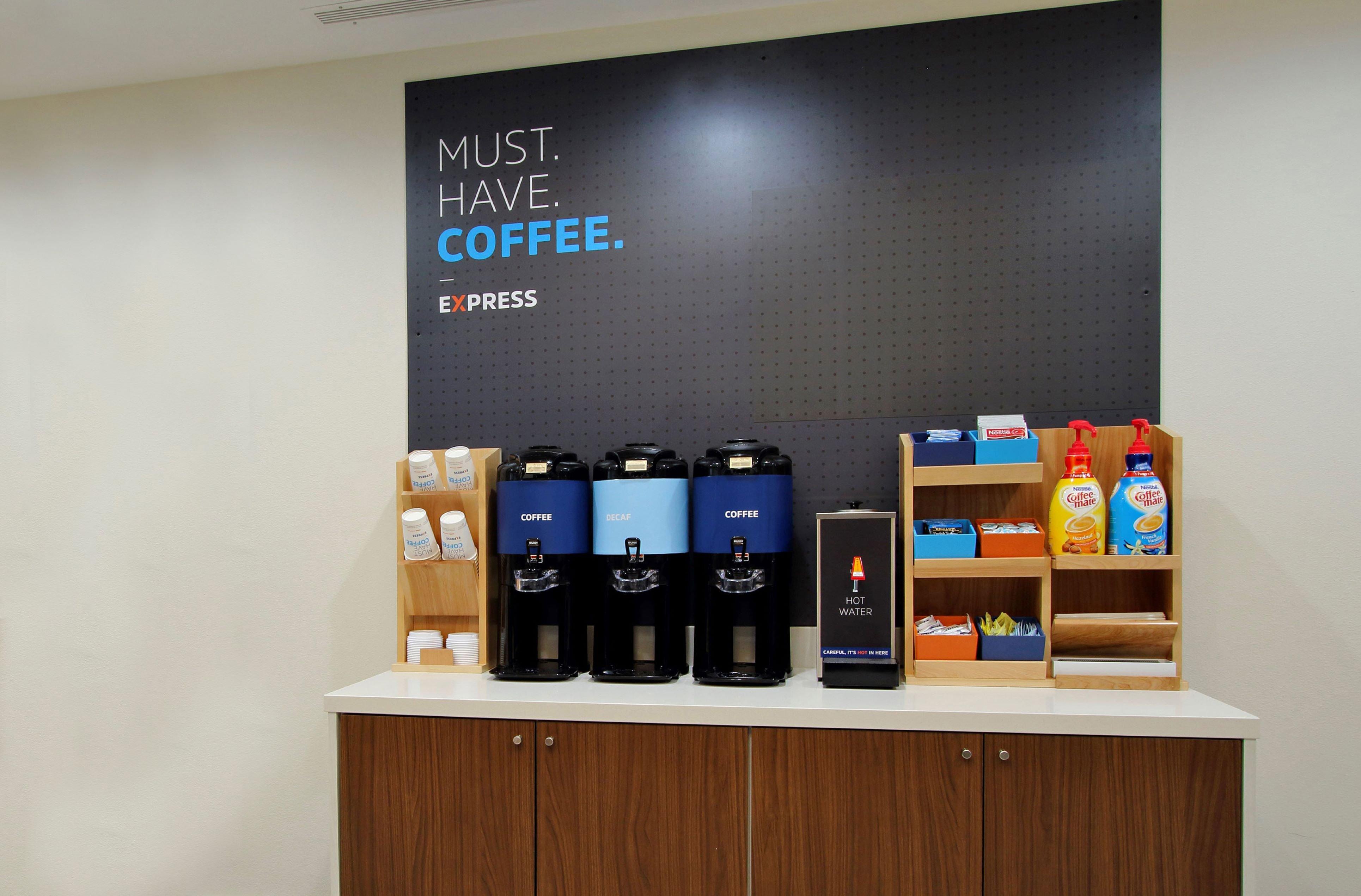 Holiday Inn Express & Suites By Ihg Altoona By Ihg Exteriör bild