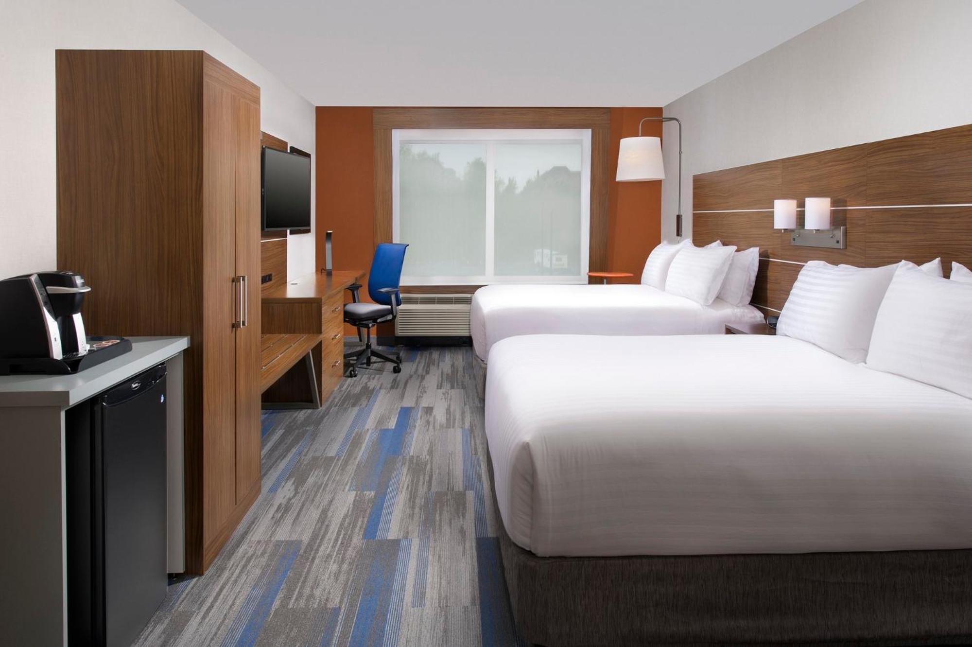 Holiday Inn Express & Suites By Ihg Altoona By Ihg Exteriör bild